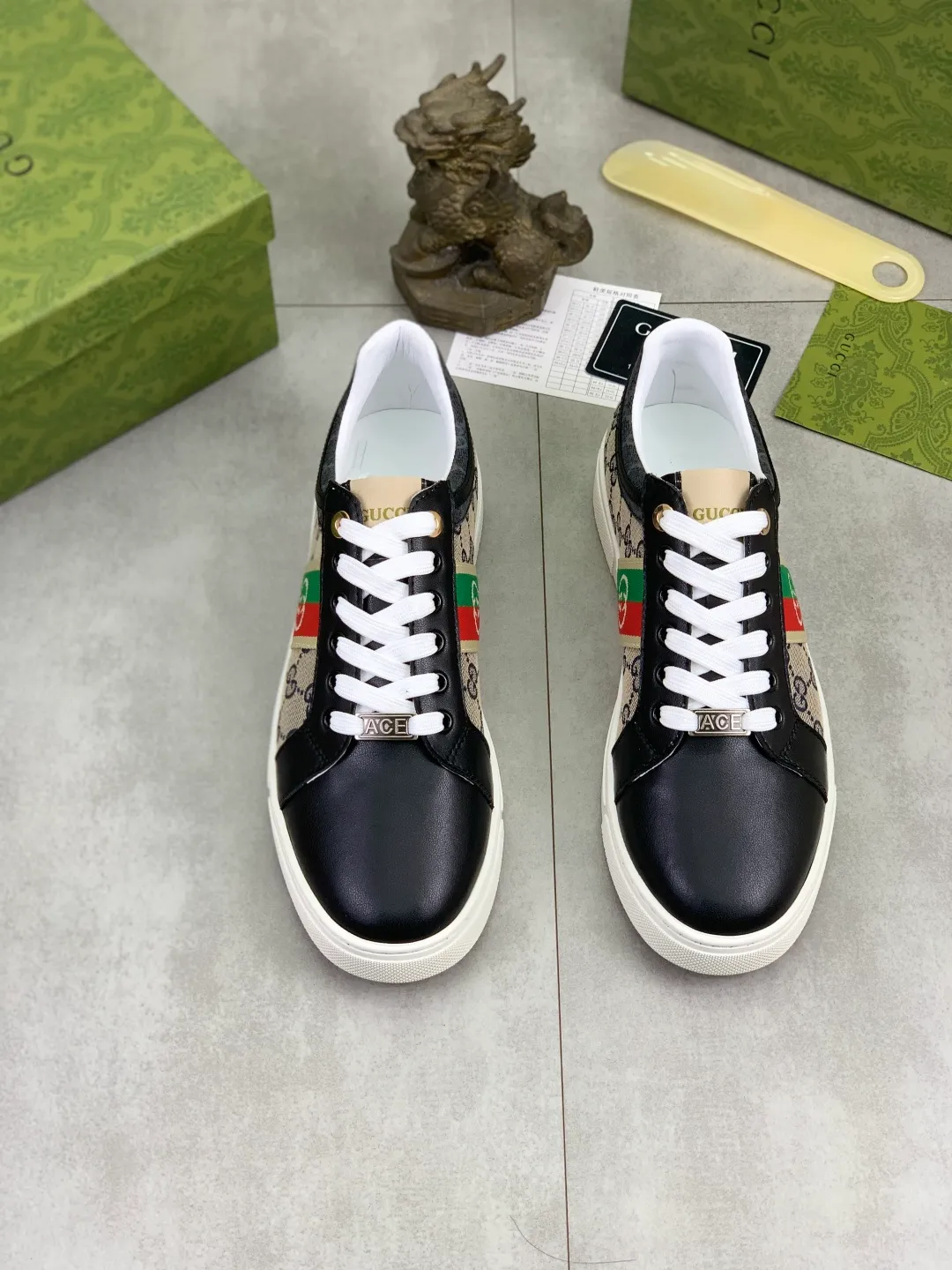 Men's Men's Shoes P420 💰[New Style] 🆘 The latest model from Gucci's official website🎁Classic casual and fashionable men's shoes👟Hot style💥Simple and elegant style, exclusive for trendy men. Unique latest brand elements from the official website👑Gucci original decoration, fashionable and generous, made of original soft calfskin fabric➕Comfortable soft sheepskin lining ✅The official website specifies wear-resistant rubber outsole_full of elasticity, classic model taken in real life🎬Color: 2️⃣colors available😍Number: 38-44